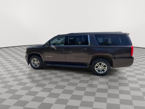 Used 2015 Chevrolet Suburban LT w/ Luxury Package AWD/4WD image 5