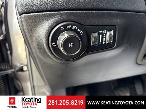 Used 2021 Jeep Compass Latitude image 11