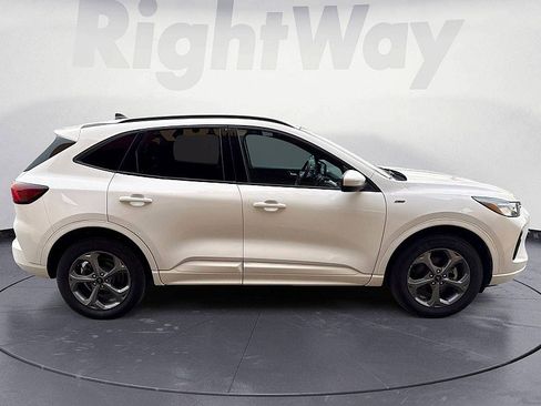 Used 2023 Ford Escape ST-Line Select image 6