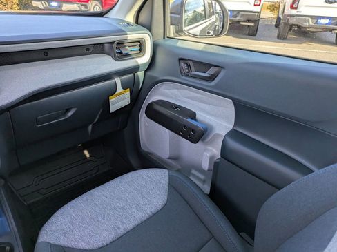New 2025 Ford Maverick XLT image 18