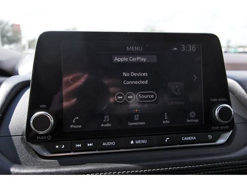 Used 2022 Nissan Rogue SV w/ SV Premium Package FWD image 11