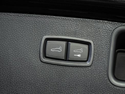 New 2026 Porsche Macan AWD/4WD image 32