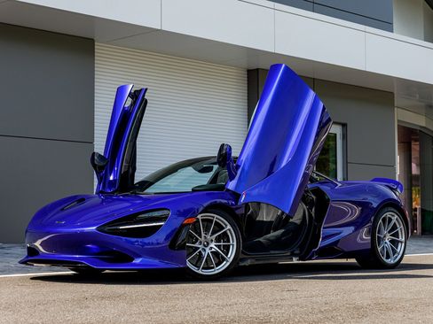 New 2026 McLaren 750S Spider RWD image 3