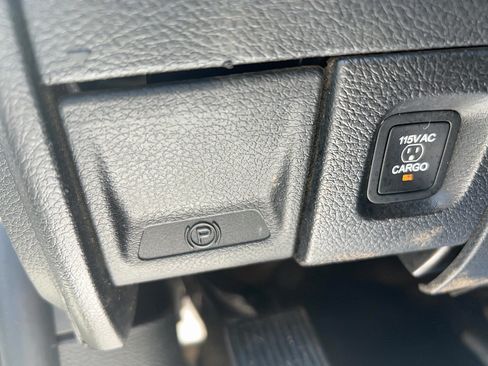 Used 2022 RAM 2500 Laramie AWD/4WD image 19