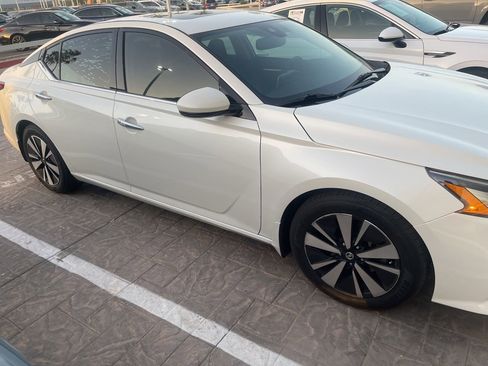 Used 2019 Nissan Altima 2.5 SL FWD image 3