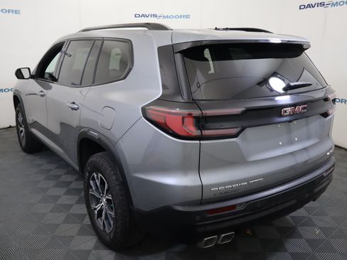 Used 2024 GMC Acadia AT4 w/ Luxury Package AWD/4WD image 10