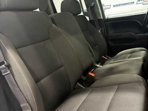 Used 2017 GMC Sierra 1500 SLE w/ SLE Value Package AWD/4WD image 30