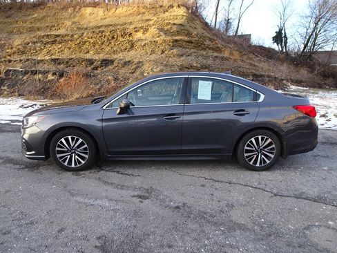 Used 2018 Subaru Legacy 2.5i Premium image 1