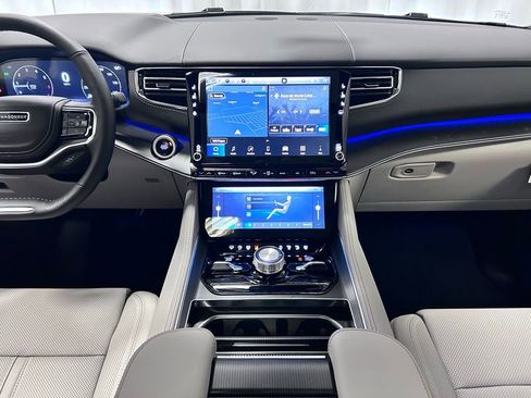 New 2026 Jeep Grand Wagoneer Summit image 13