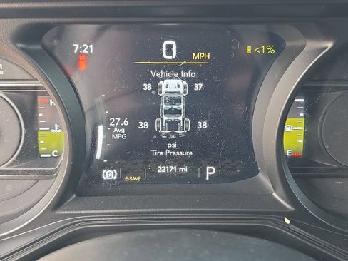 Used 2024 Jeep Wrangler Unlimited Sahara image 32