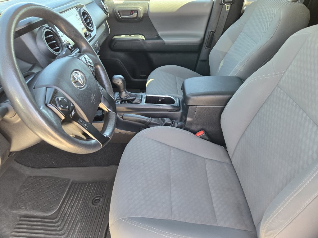 Used 2022 Toyota Tacoma SR RWD image 12