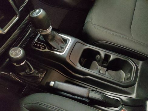 Used 2020 Jeep Wrangler Unlimited Sport image 26