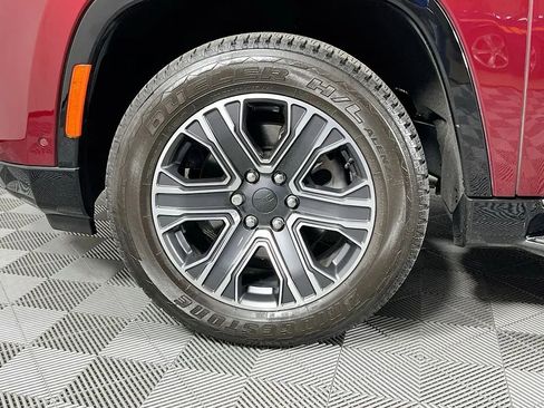 Used 2024 Jeep Wagoneer 2WD w/ Premium Group I image 35