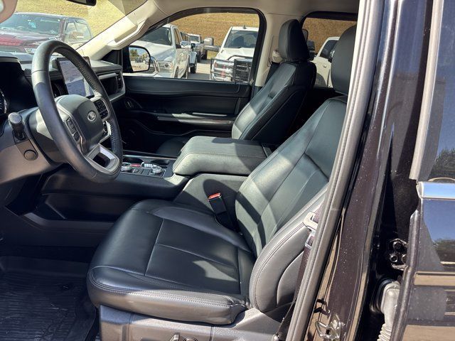 Used 2024 Ford Expedition XLT AWD/4WD image 15