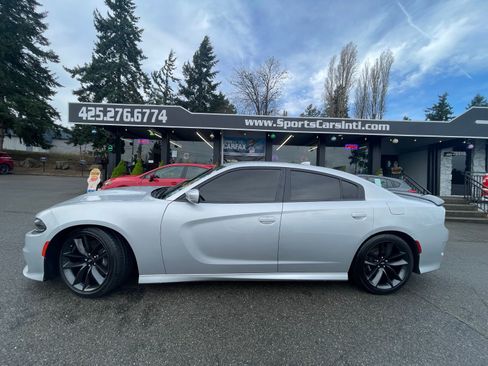 Used 2019 Dodge Charger Scat Pack w/ Plus Group image 2