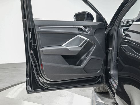 Used 2021 Audi Q3 2.0T Premium w/ Convenience Package image 12