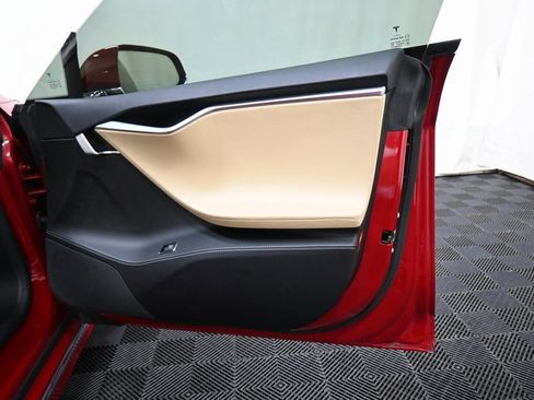 Used 2017 Tesla Model S 90D image 24