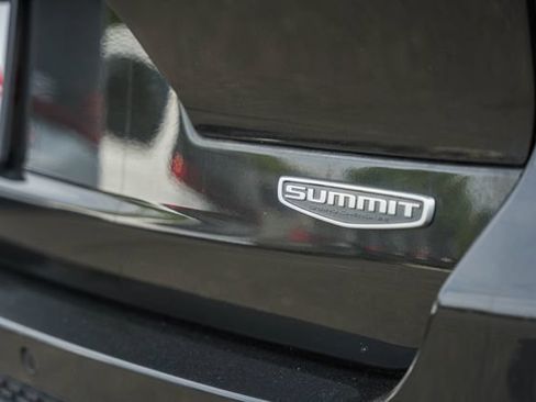 Used 2023 Jeep Grand Cherokee L Summit w/ Advanced Protech Group IV AWD/4WD image 10