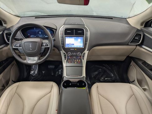 Used 2020 Lincoln Nautilus FWD w/ Equipment Group 101A image 16