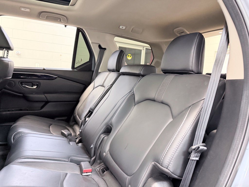 Used 2025 Honda Pilot Touring image 23