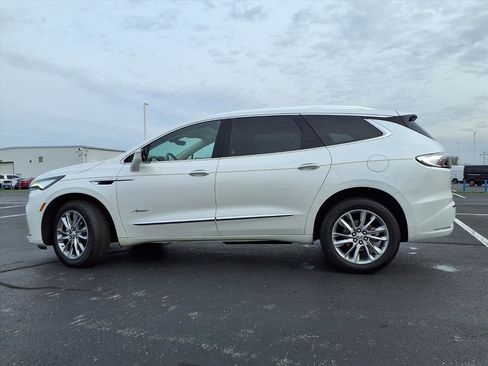 Used 2023 Buick Enclave Avenir w/ Avenir Technology Package AWD/4WD image 37