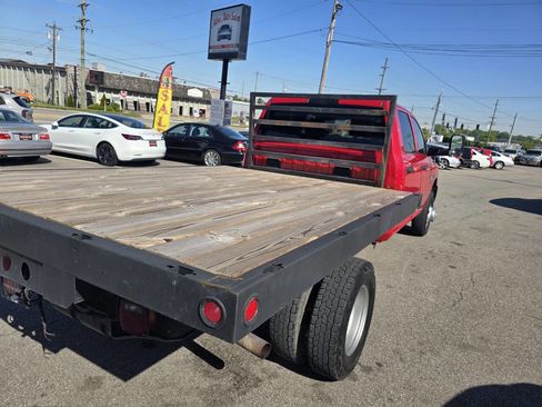Used 2017 RAM 3500 Tradesman RWD image 51