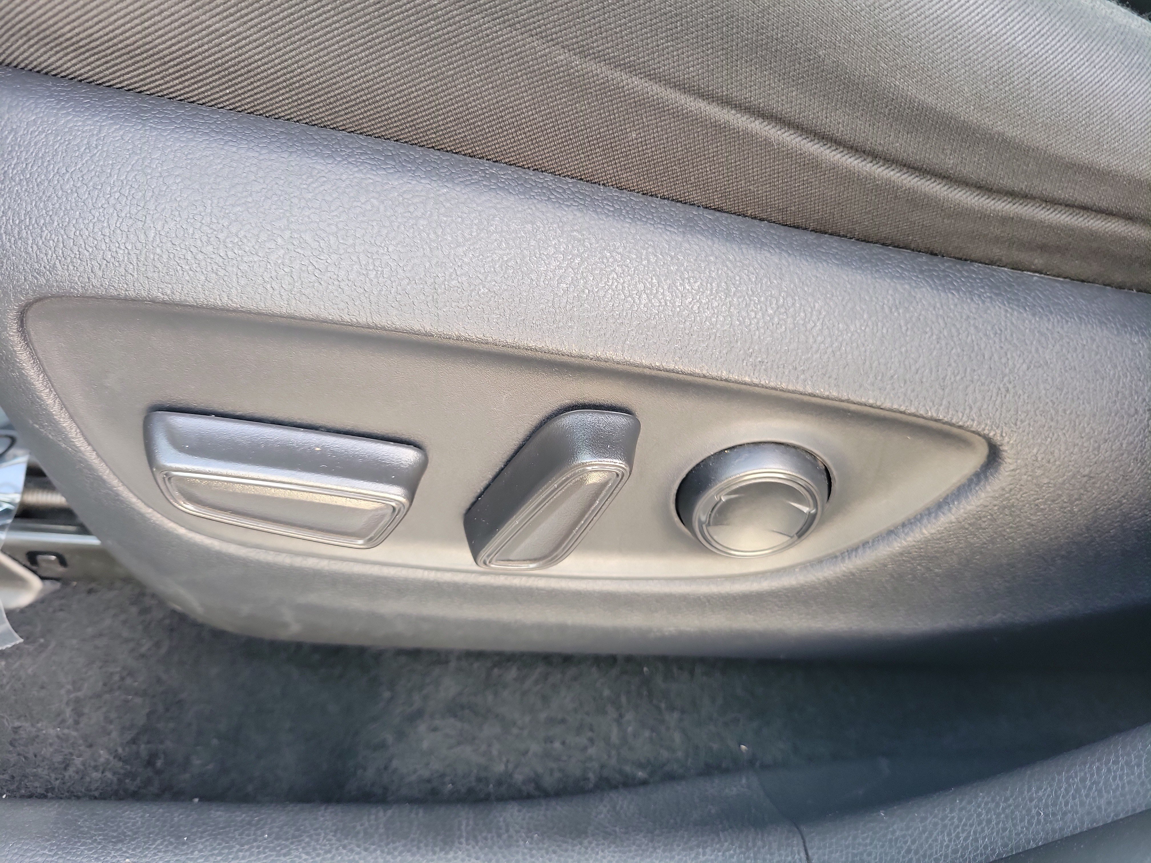 Used 2024 Toyota RAV4 XLE FWD image 18