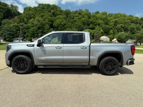 Used 2024 GMC Sierra 1500 Elevation w/ Elevation Premium Package AWD/4WD image 8