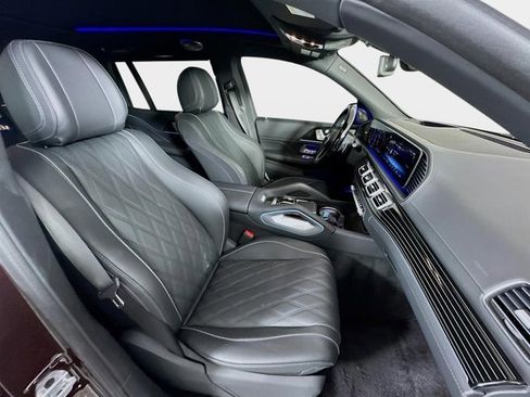 Used 2024 Mercedes-Benz Maybach GLS 600 4MATIC image 30
