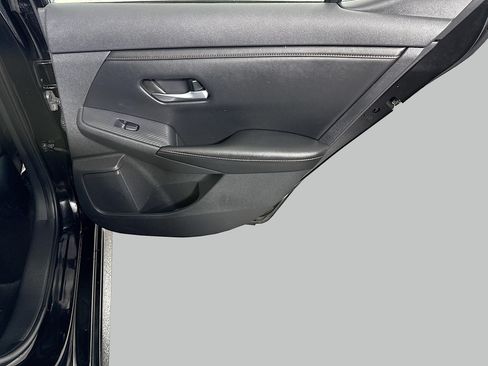 Used 2023 Nissan Sentra SR w/ Midnight Edition Package FWD image 28
