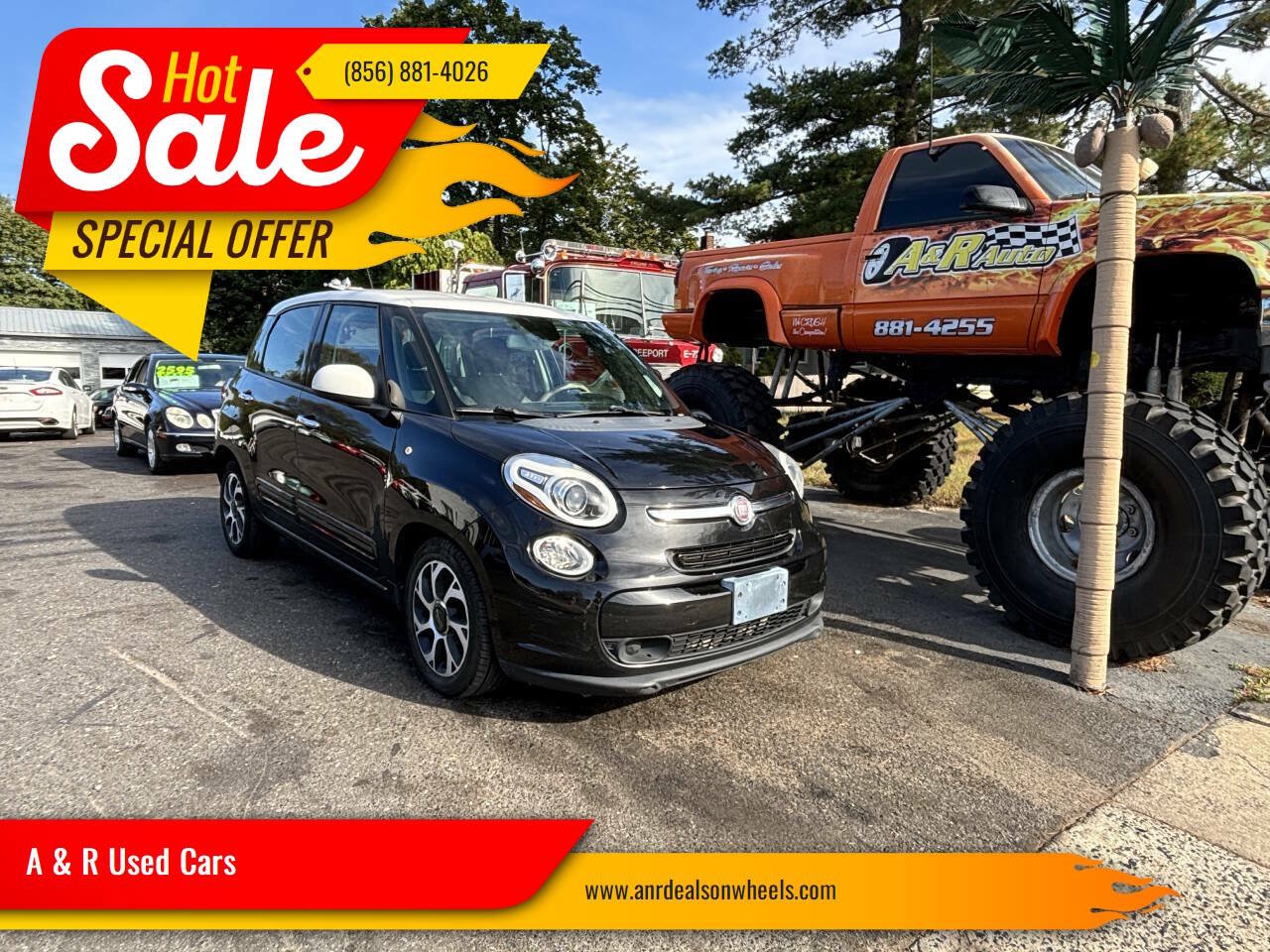Used 2014 FIAT 500L Easy w/ Popular Equipment Group FWD image 1