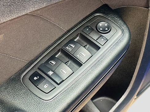 Used 2022 Dodge Charger R/T w/ Blacktop Package RWD image 17