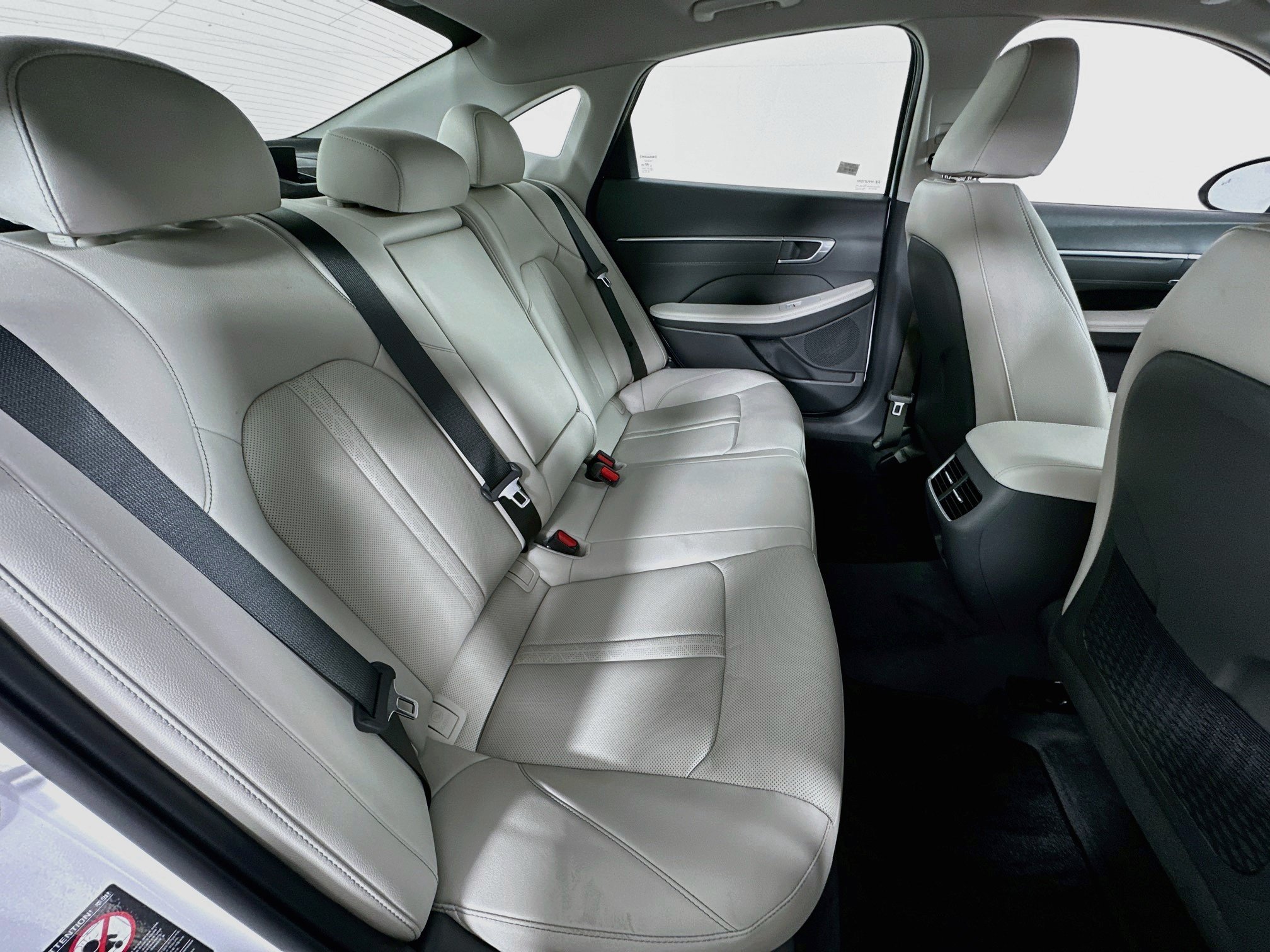 Used 2023 Hyundai Sonata Limited FWD image 28