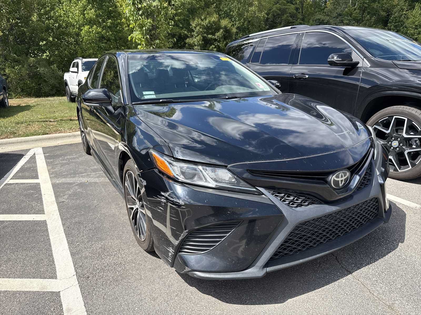 Used 2018 Toyota Camry SE w/ Moonroof Package FWD image 37