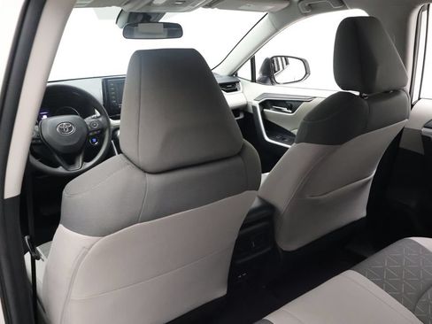 Certified 2021 Toyota RAV4 XLE FWD image 20