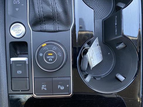 Used 2019 Volkswagen Atlas SEL Premium image 26