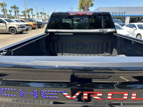 Used 2025 Chevrolet Silverado 1500 LTZ w/ LTZ Premium Package AWD/4WD image 25