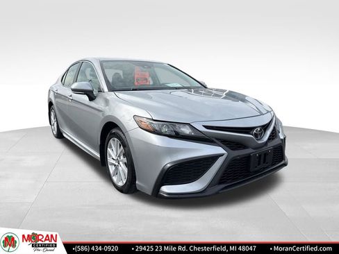 Used 2024 Toyota Camry SE image 7