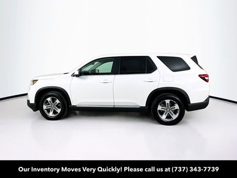 Used 2025 Honda Pilot EX-L image 4