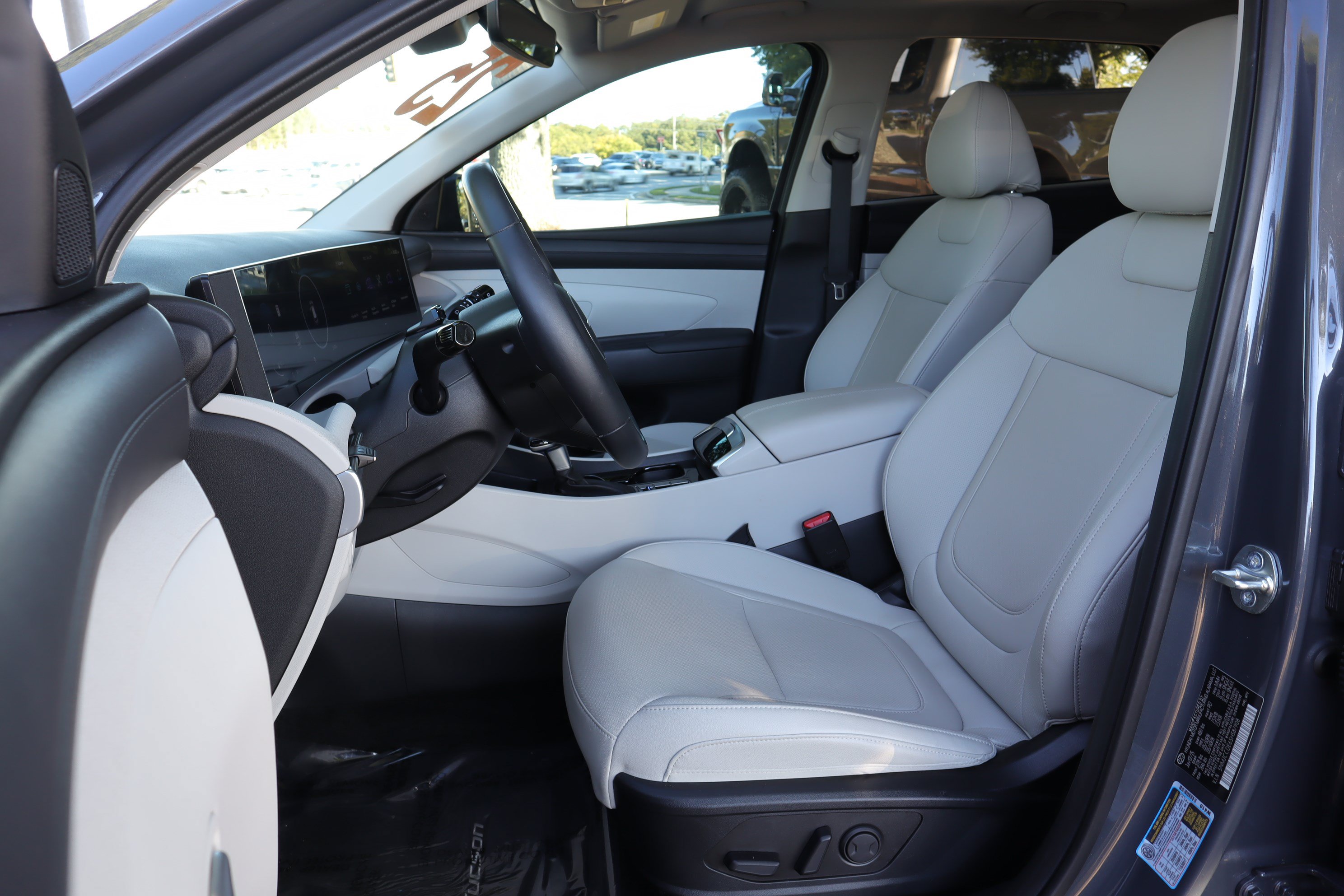 Used 2025 Hyundai Tucson SEL AWD/4WD image 9