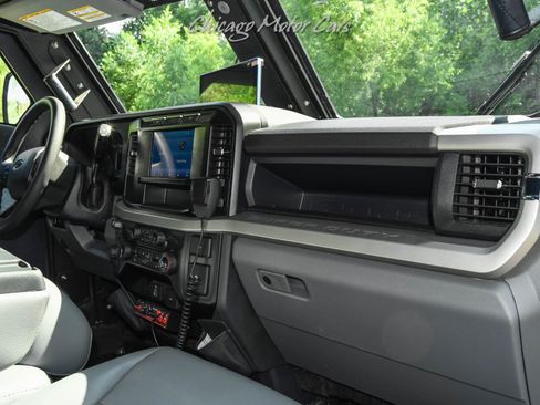 Used 2024 Ford F550 4x4 Regular Cab Super Duty image 19