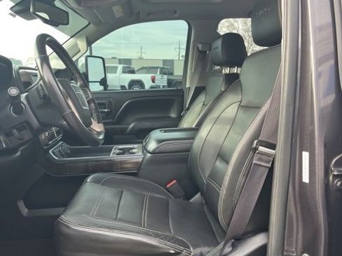 Used 2016 GMC Sierra 2500 Denali w/ Duramax Plus Package image 31