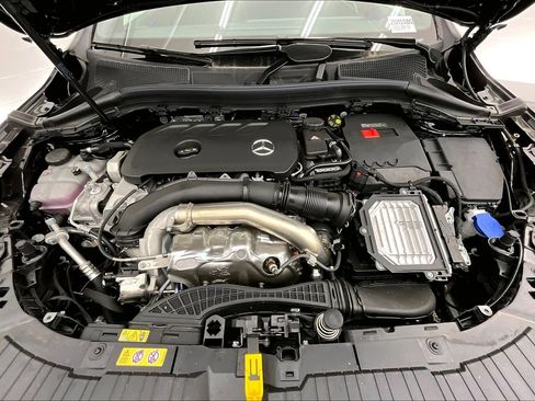 New 2025 Mercedes-Benz GLA 250 image 9