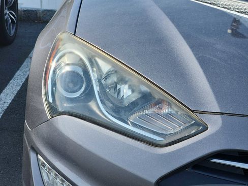 Used 2014 Hyundai Genesis 3.8 RWD image 3
