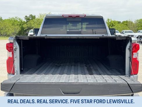 Used 2024 Chevrolet Silverado 2500 ZR2 w/ Technology Package image 32