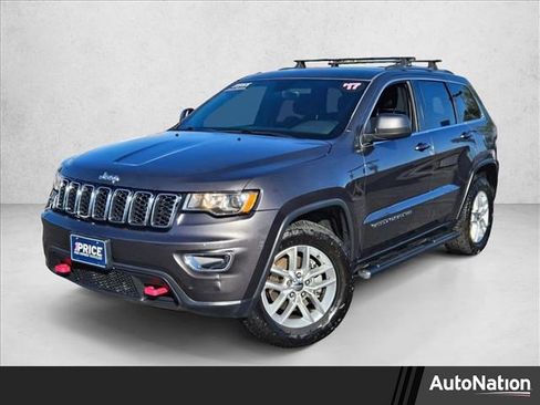 Used 2017 Jeep Grand Cherokee Laredo w/ Quick Order Package 23E AWD/4WD image 1