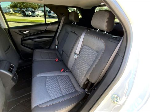 Used 2021 Chevrolet Equinox LT w/ LPO, Floor Liner Package FWD image 34