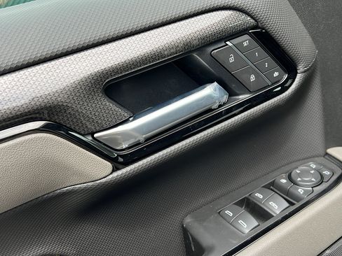 New 2026 Chevrolet Silverado 1500 ZR2 w/ ZR2 Bison Edition AWD/4WD image 19