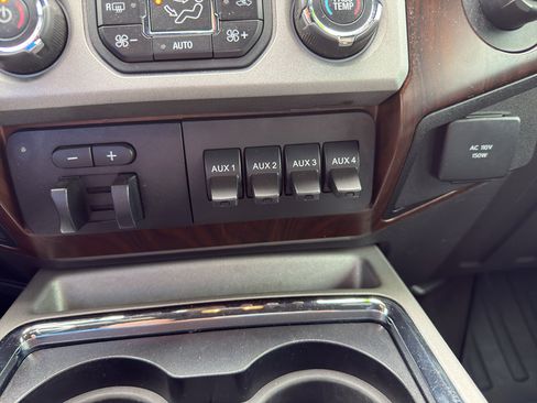 Used 2015 Ford F250 Lariat w/ Chrome Package AWD/4WD image 46