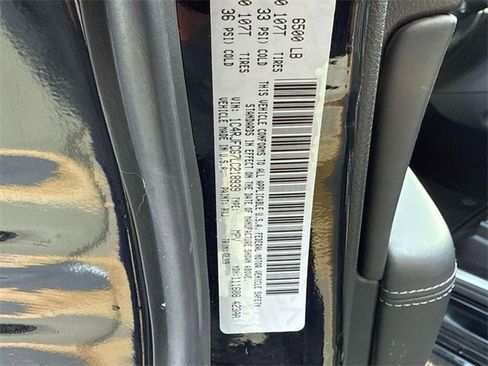 Used 2020 Jeep Grand Cherokee Overland image 36